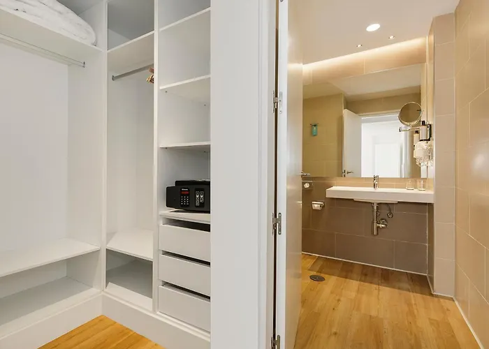 Sol - Don Pedro Τορρεμολίνος